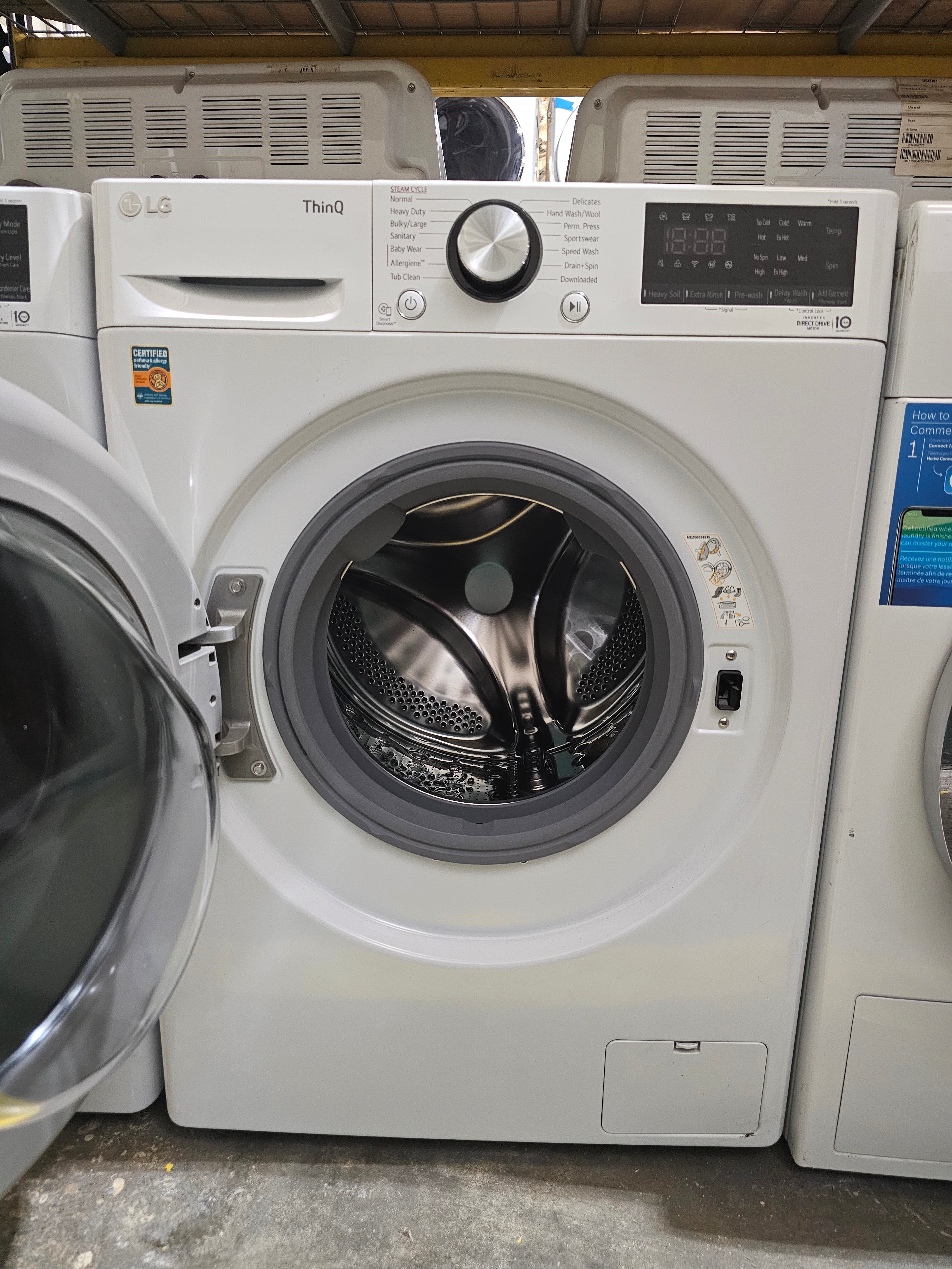 LG 24 in. W 2.4 Cu. Ft. Compact Stackable SMART Front Load Washer in White with Steam and AI Fabric Sensor / Smart Pairing